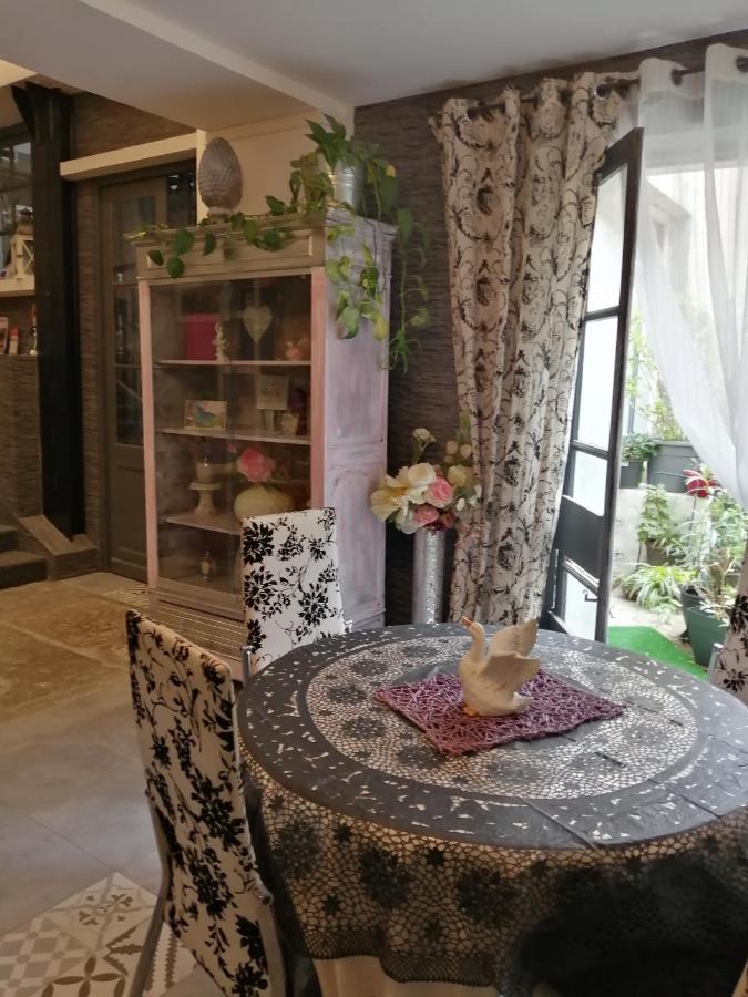 קרקסון Logis L'Estelvin Chambres D'Hotes מראה חיצוני תמונה